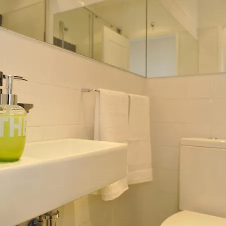 拜萨舒适酒店 *